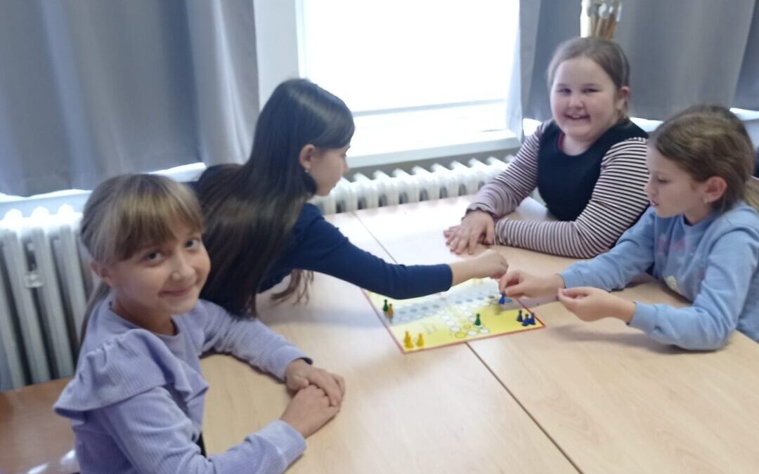 Dječji tjedan proslavljen zajedničkim igrama u razredu i sportskoj dvorani