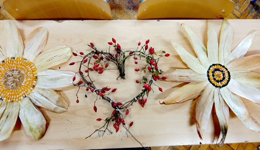 Cvjećarsko-vrtlarska sekcija Učeničke zadruge Loborsko zvono izrađivala jesenske dekoracije za Dane kruha