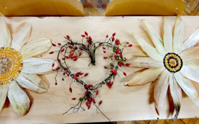 Cvjećarsko-vrtlarska sekcija Učeničke zadruge Loborsko zvono izrađivala jesenske dekoracije za Dane kruha