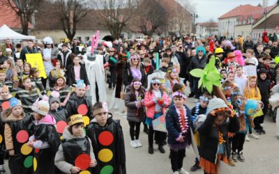 Naša škola u šarenom ritmu Loborskog fašinjka